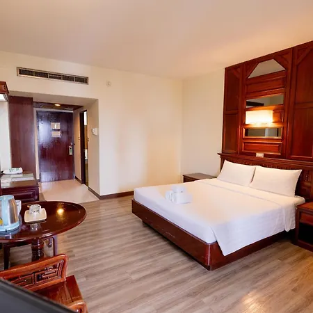 Mido Hotel Bangkok Exterior photo